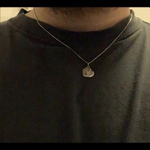 Meet your Posher, Amando